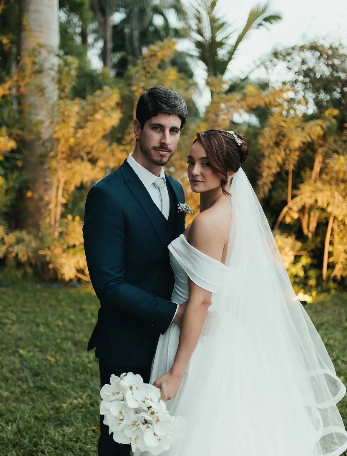 Casal em um casamento atendido pela Royale